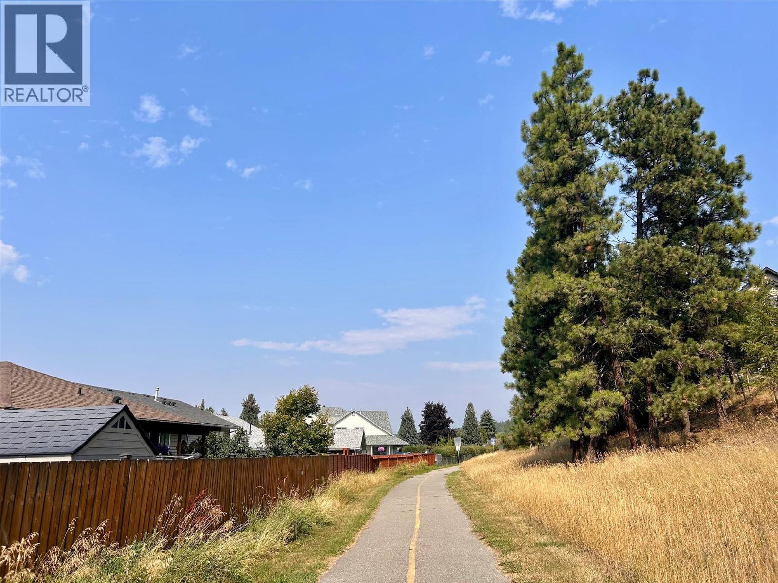 1900 Kelowna Crescent, Cranbrook, British Columbia  V1C 6L6 - Photo 30 - 10399100