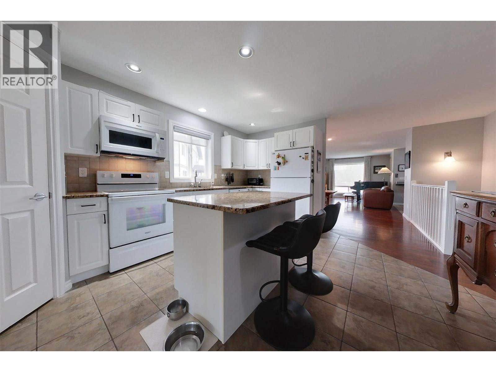 1900 Kelowna Crescent, Cranbrook, British Columbia  V1C 6L6 - Photo 9 - 10399100
