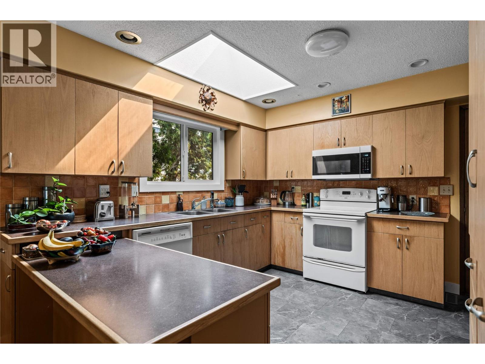 1503 39a Avenue, Vernon, British Columbia  V1T 7S3 - Photo 17 - 10398998