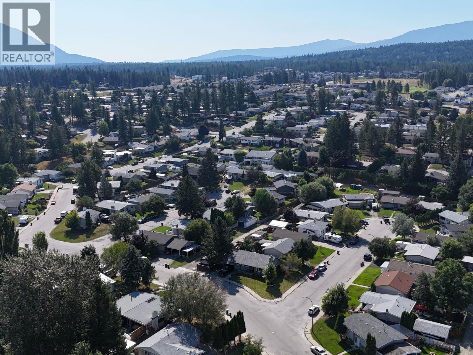 612 17th Avenue S, Cranbrook, British Columbia  V1C 3B5 - Photo 4 - 10399108