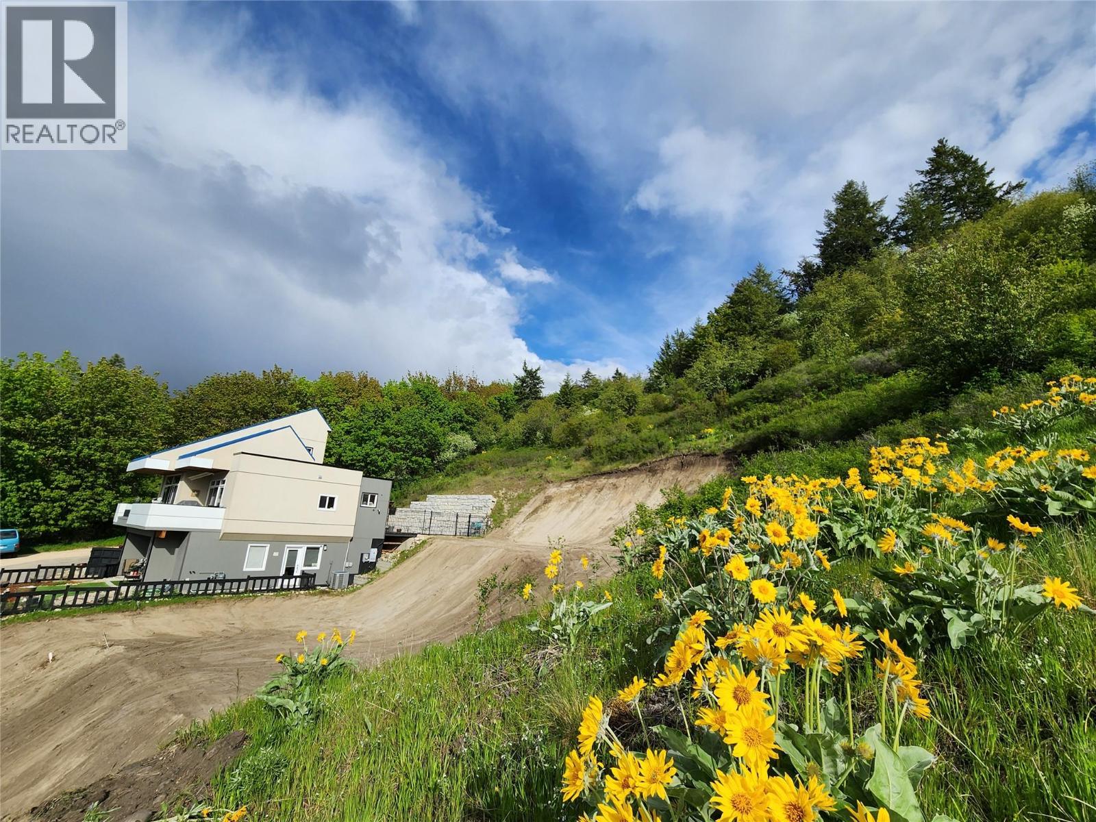 8164 Okanagan Landing Road, Vernon, British Columbia  V1H 1J4 - Photo 2 - 10399024