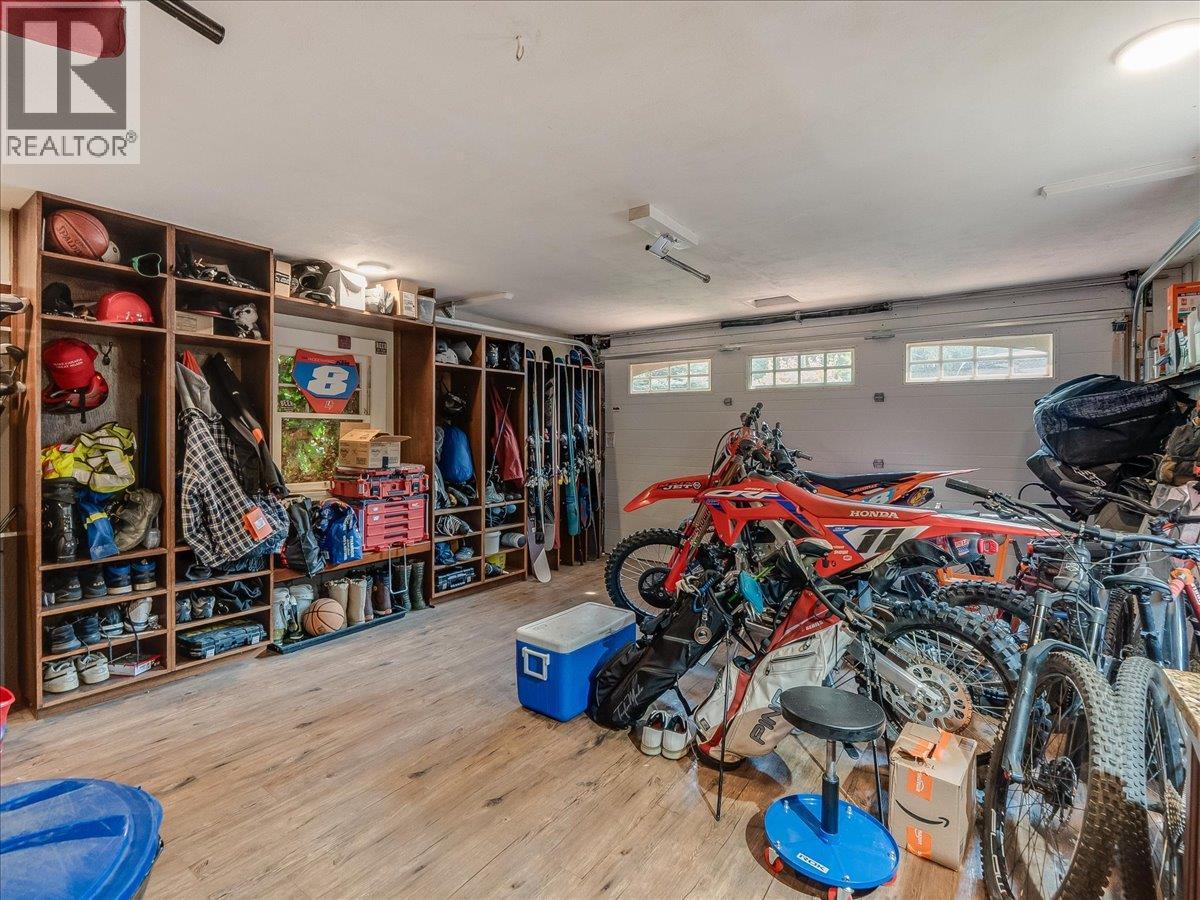 411 Hamilton Avenue, Nelson, British Columbia  V1L 3G1 - Photo 28 - 10398510