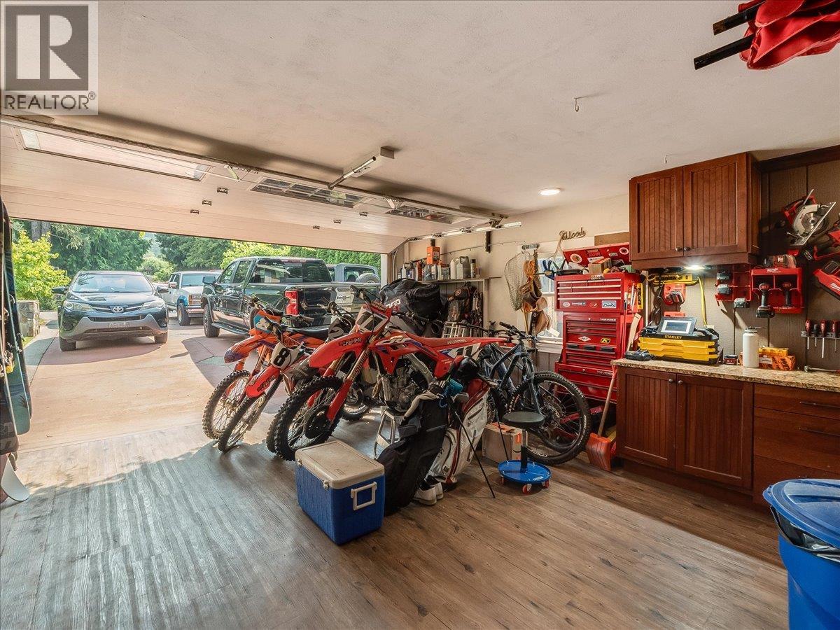 411 Hamilton Avenue, Nelson, British Columbia  V1L 3G1 - Photo 29 - 10398510