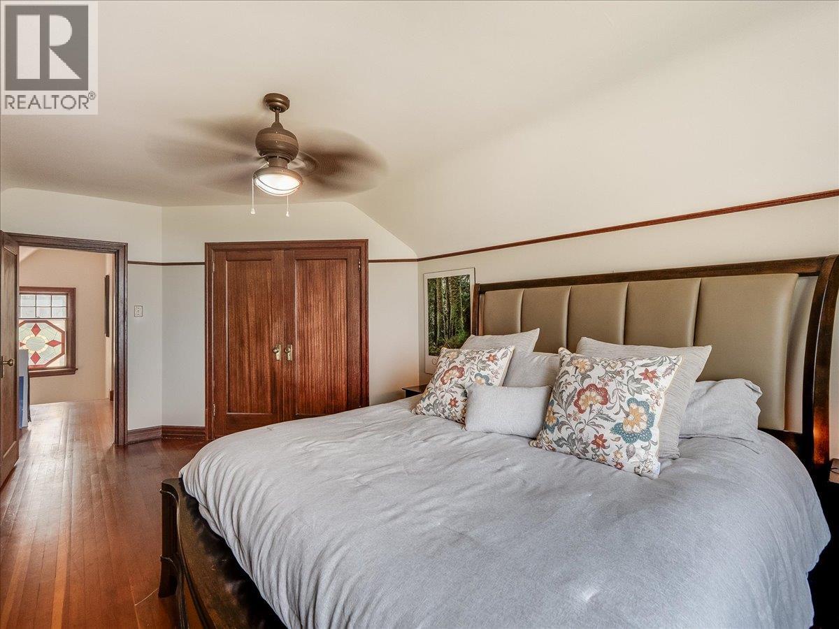 411 Hamilton Avenue, Nelson, British Columbia  V1L 3G1 - Photo 33 - 10398510