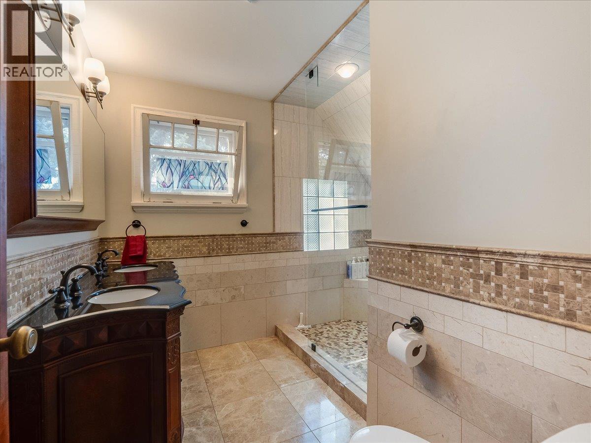 411 Hamilton Avenue, Nelson, British Columbia  V1L 3G1 - Photo 34 - 10398510