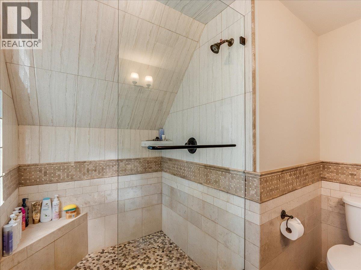 411 Hamilton Avenue, Nelson, British Columbia  V1L 3G1 - Photo 35 - 10398510