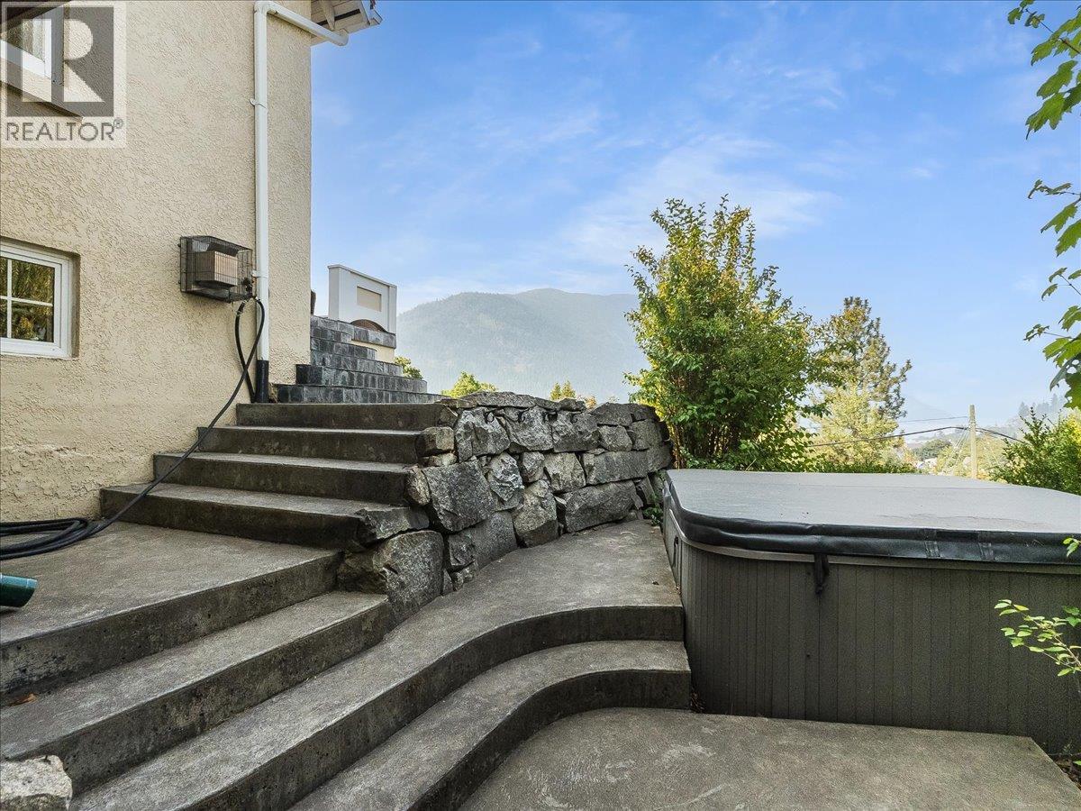 411 Hamilton Avenue, Nelson, British Columbia  V1L 3G1 - Photo 41 - 10398510