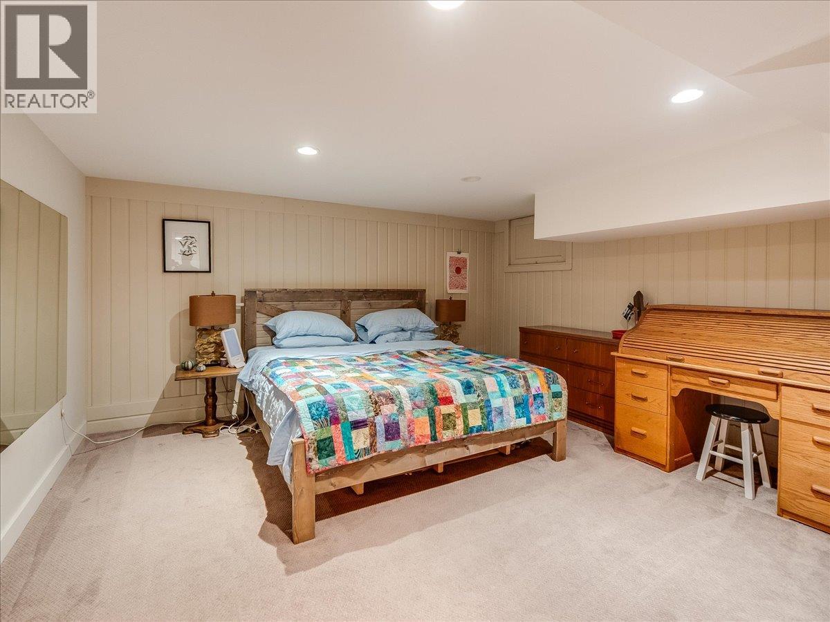 411 Hamilton Avenue, Nelson, British Columbia  V1L 3G1 - Photo 46 - 10398510