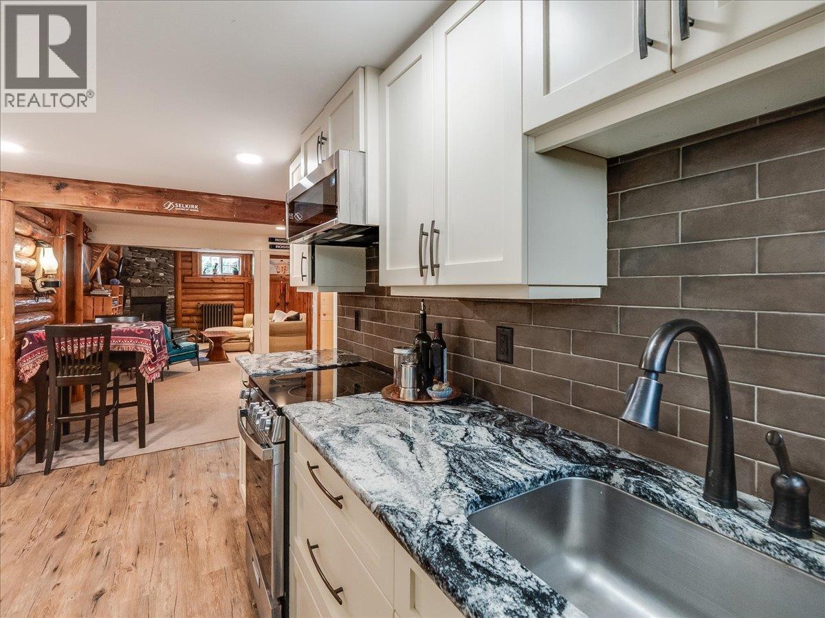 411 Hamilton Avenue, Nelson, British Columbia  V1L 3G1 - Photo 47 - 10398510