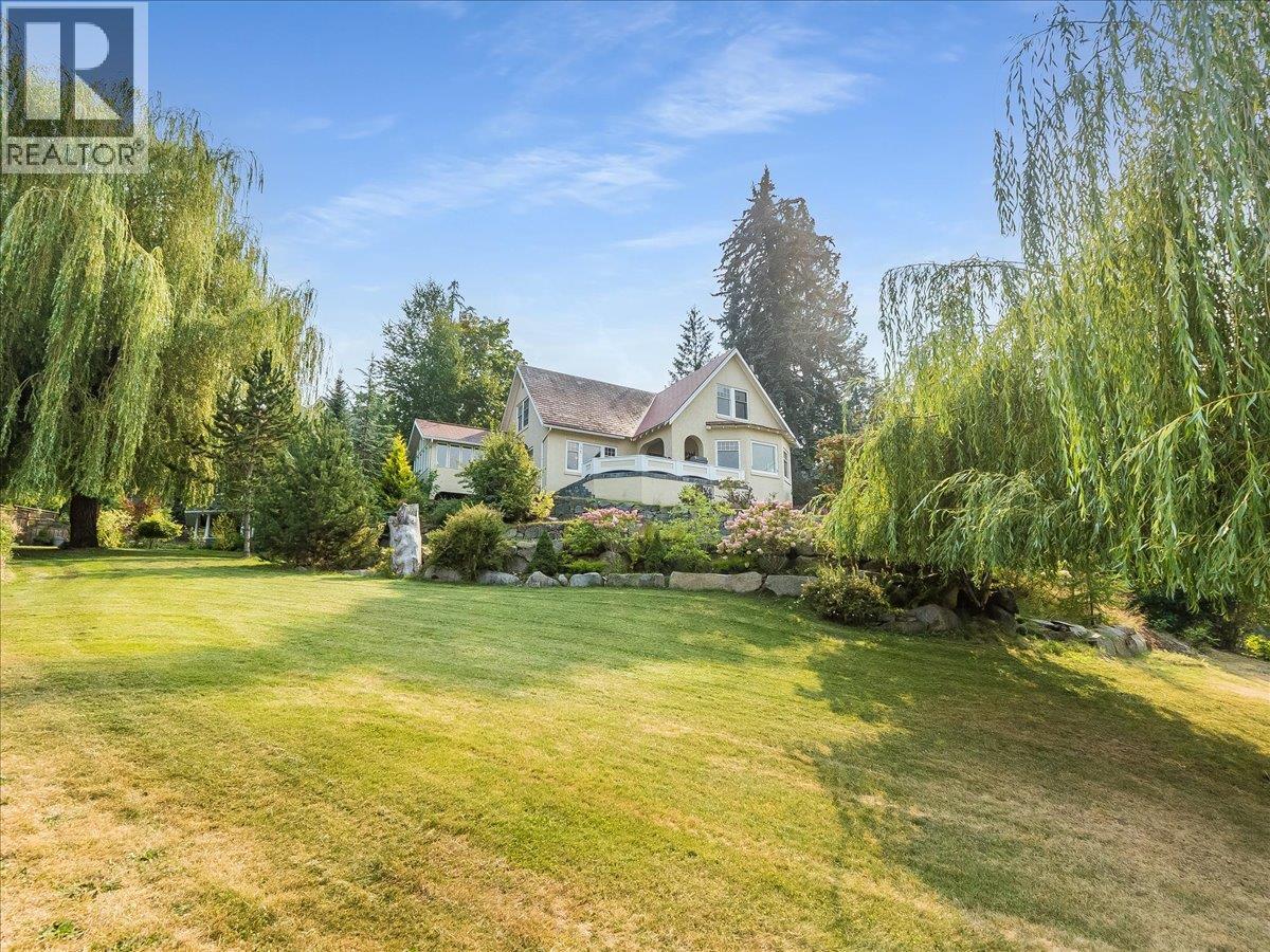 411 Hamilton Avenue, Nelson, British Columbia  V1L 3G1 - Photo 7 - 10398510