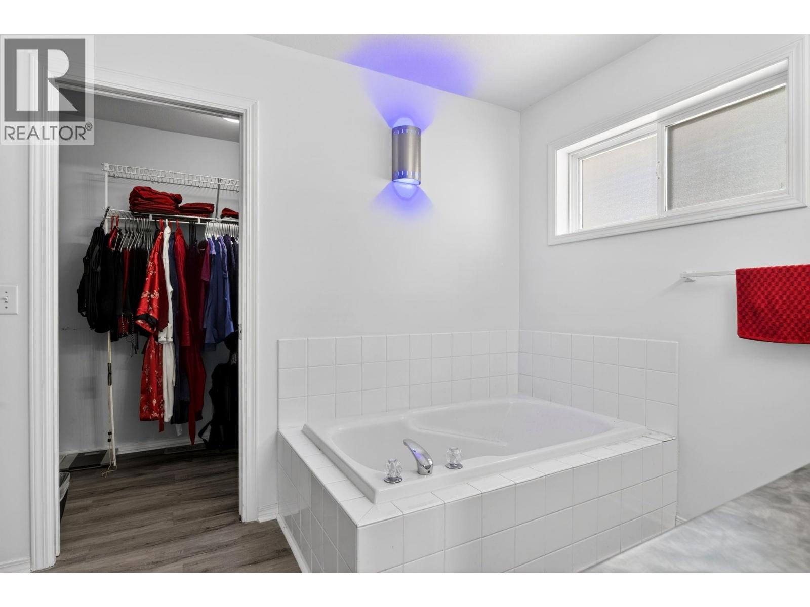 2272 Shannon Hills Drive, West Kelowna, British Columbia  V4T 2P1 - Photo 12 - 10397810