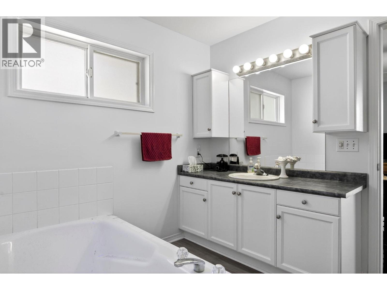 2272 Shannon Hills Drive, West Kelowna, British Columbia  V4T 2P1 - Photo 14 - 10397810