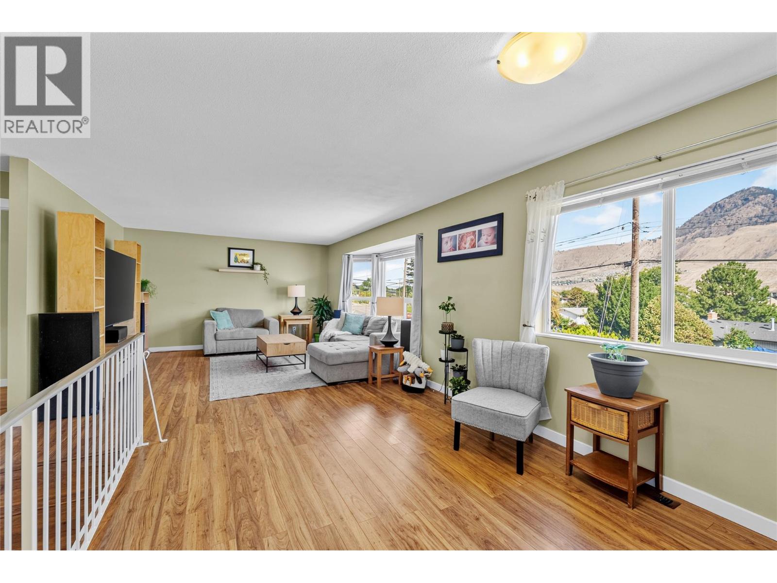 2045 Valleyview Drive, Kamloops, British Columbia  V2C 4C3 - Photo 10 - 10399137