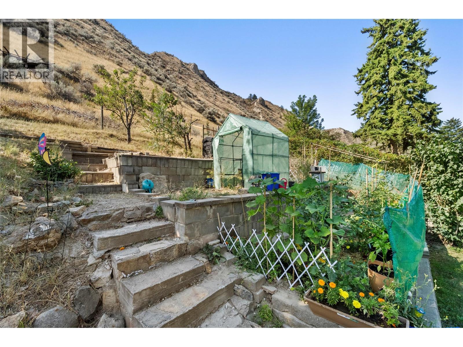 2045 Valleyview Drive, Kamloops, British Columbia  V2C 4C3 - Photo 43 - 10399137