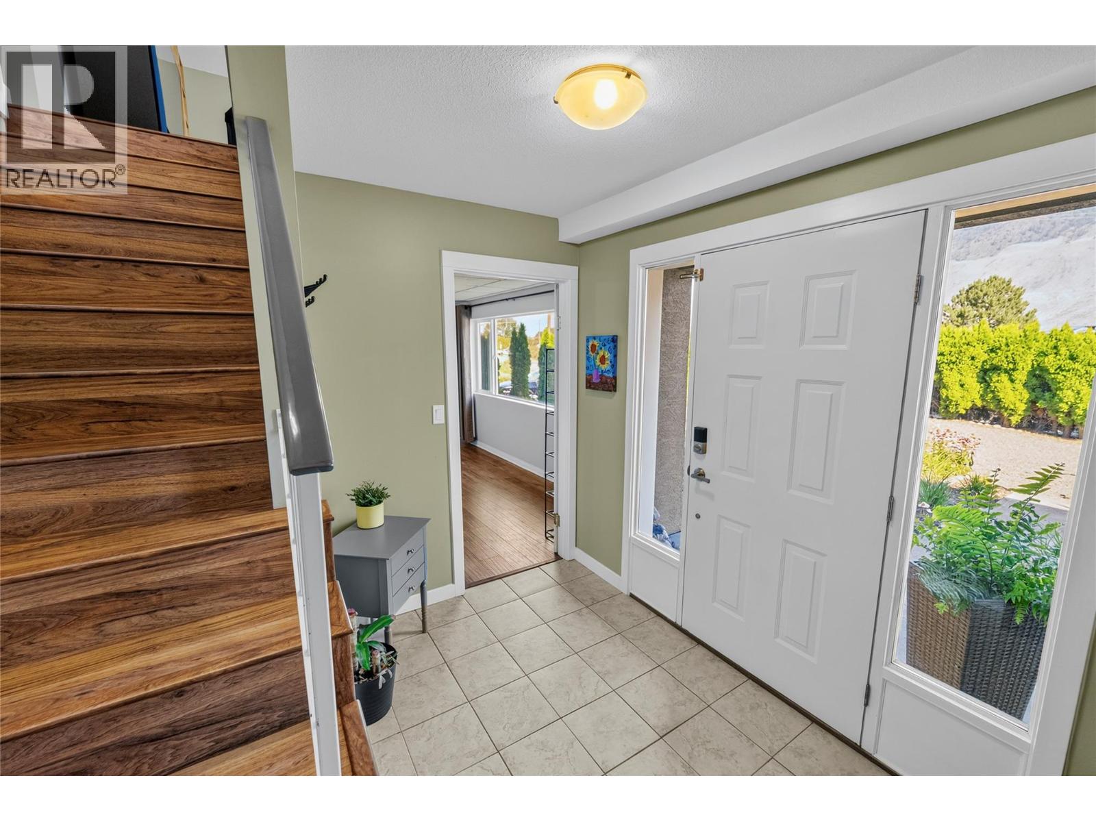 2045 Valleyview Drive, Kamloops, British Columbia  V2C 4C3 - Photo 6 - 10399137