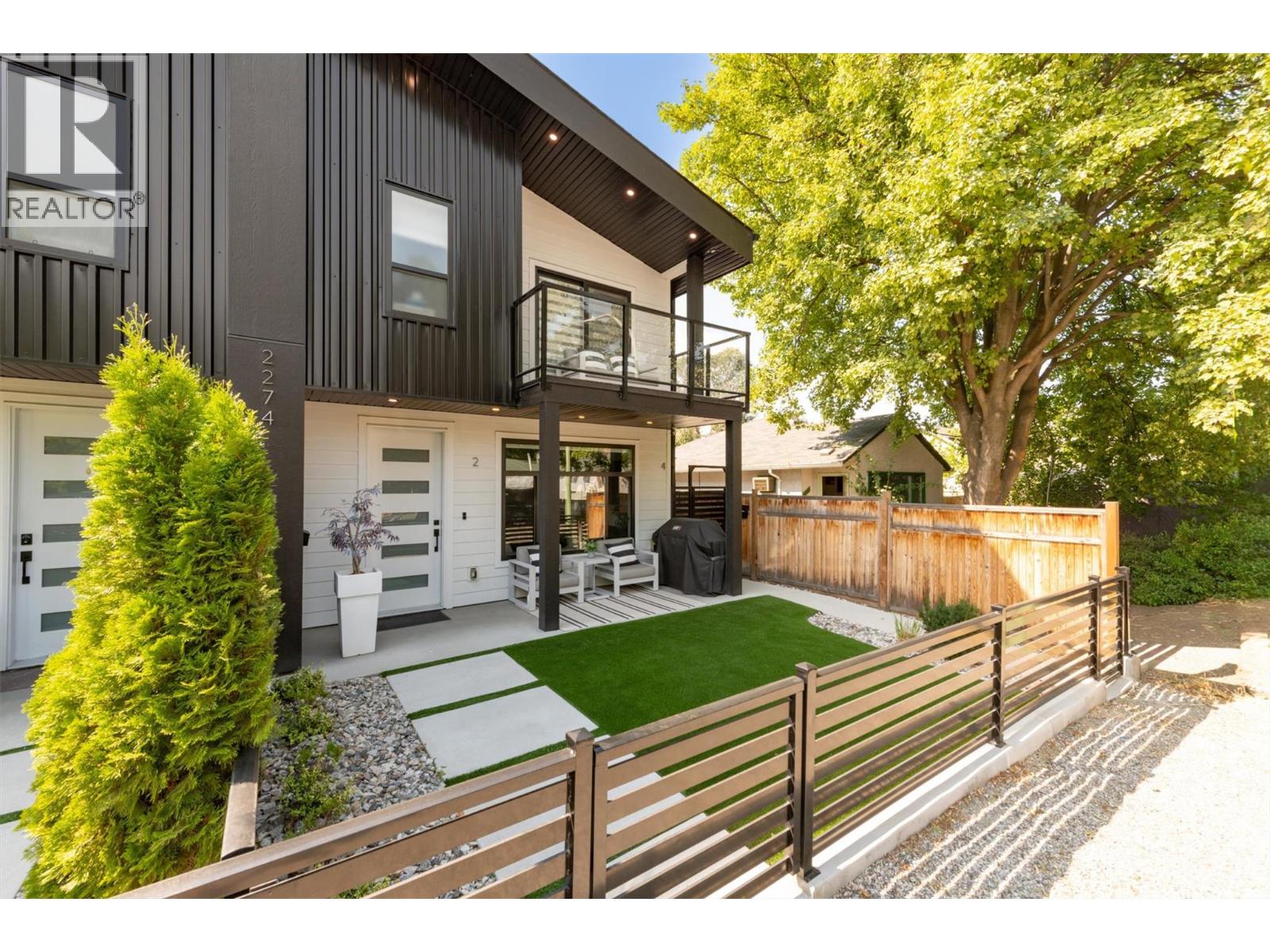 2274 Woodlawn Street Unit# 2, Kelowna, British Columbia  V1Y 2T2 - Photo 1 - 10398920