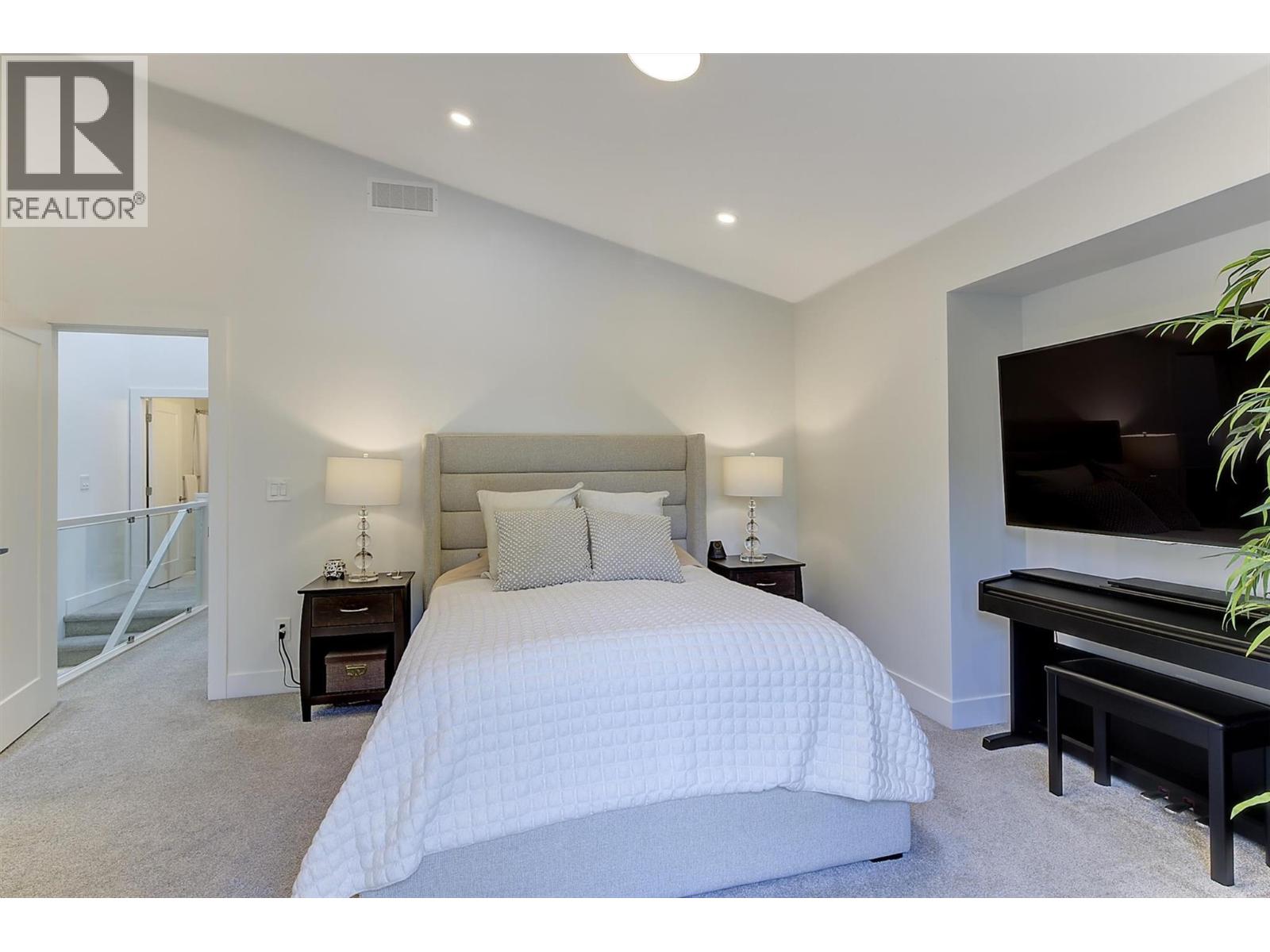 2274 Woodlawn Street Unit# 2, Kelowna, British Columbia  V1Y 2T2 - Photo 28 - 10398920
