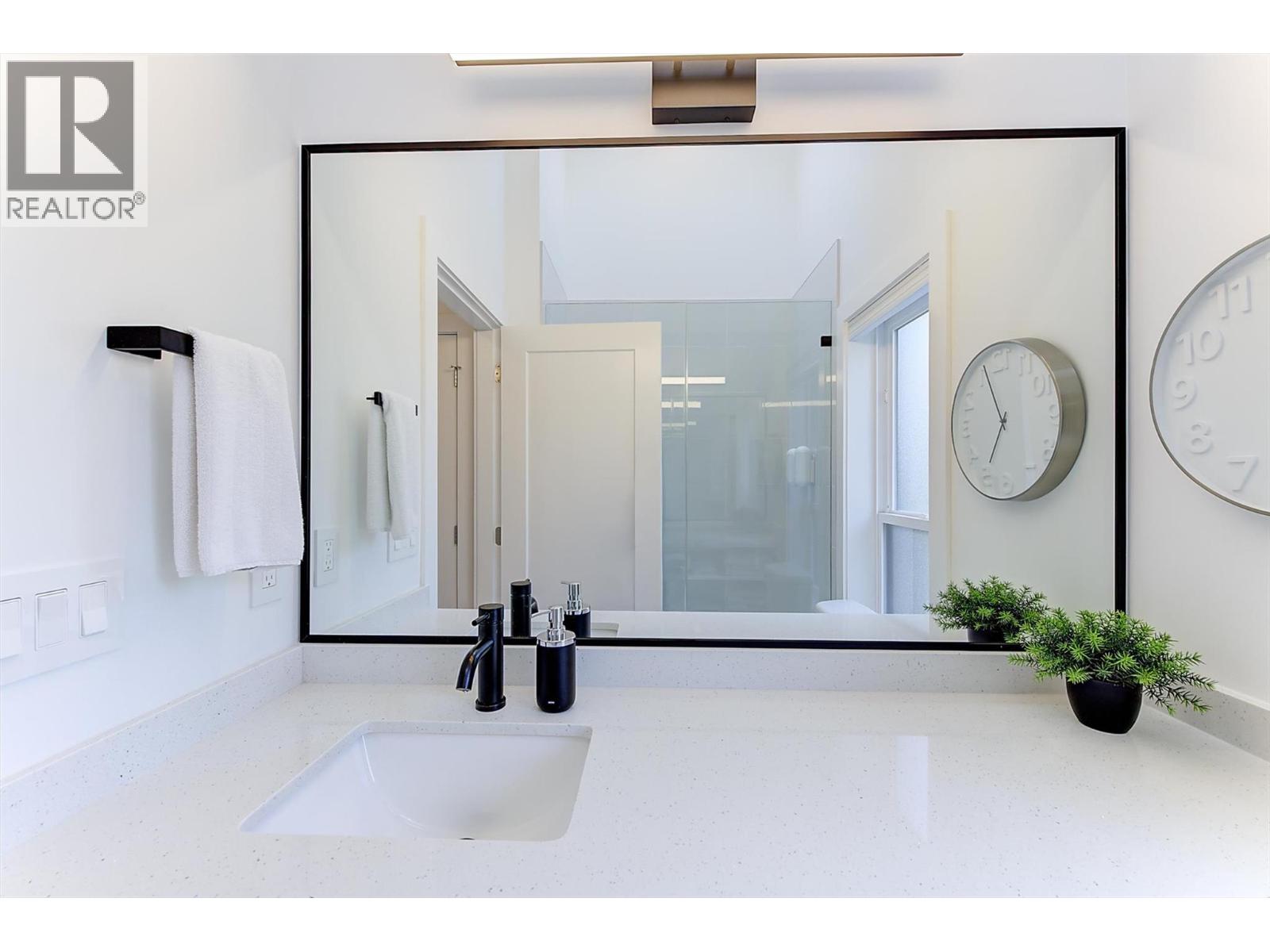 2274 Woodlawn Street Unit# 2, Kelowna, British Columbia  V1Y 2T2 - Photo 30 - 10398920