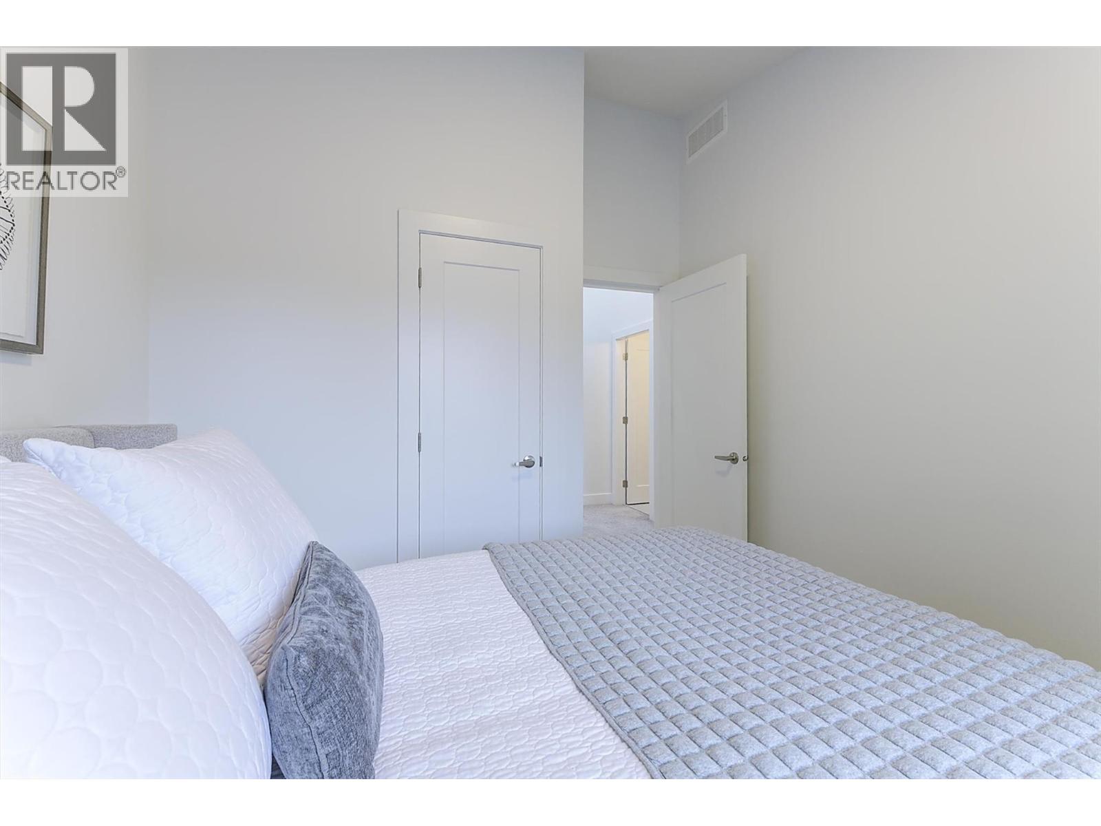 2274 Woodlawn Street Unit# 2, Kelowna, British Columbia  V1Y 2T2 - Photo 35 - 10398920