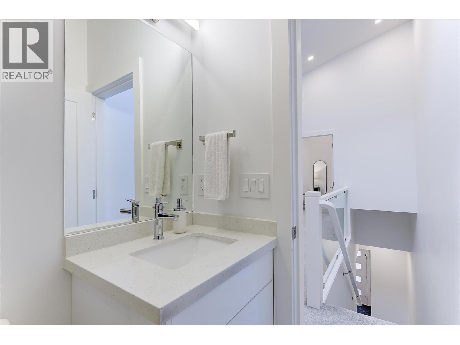 2274 Woodlawn Street Unit# 2, Kelowna, British Columbia  V1Y 2T2 - Photo 38 - 10398920