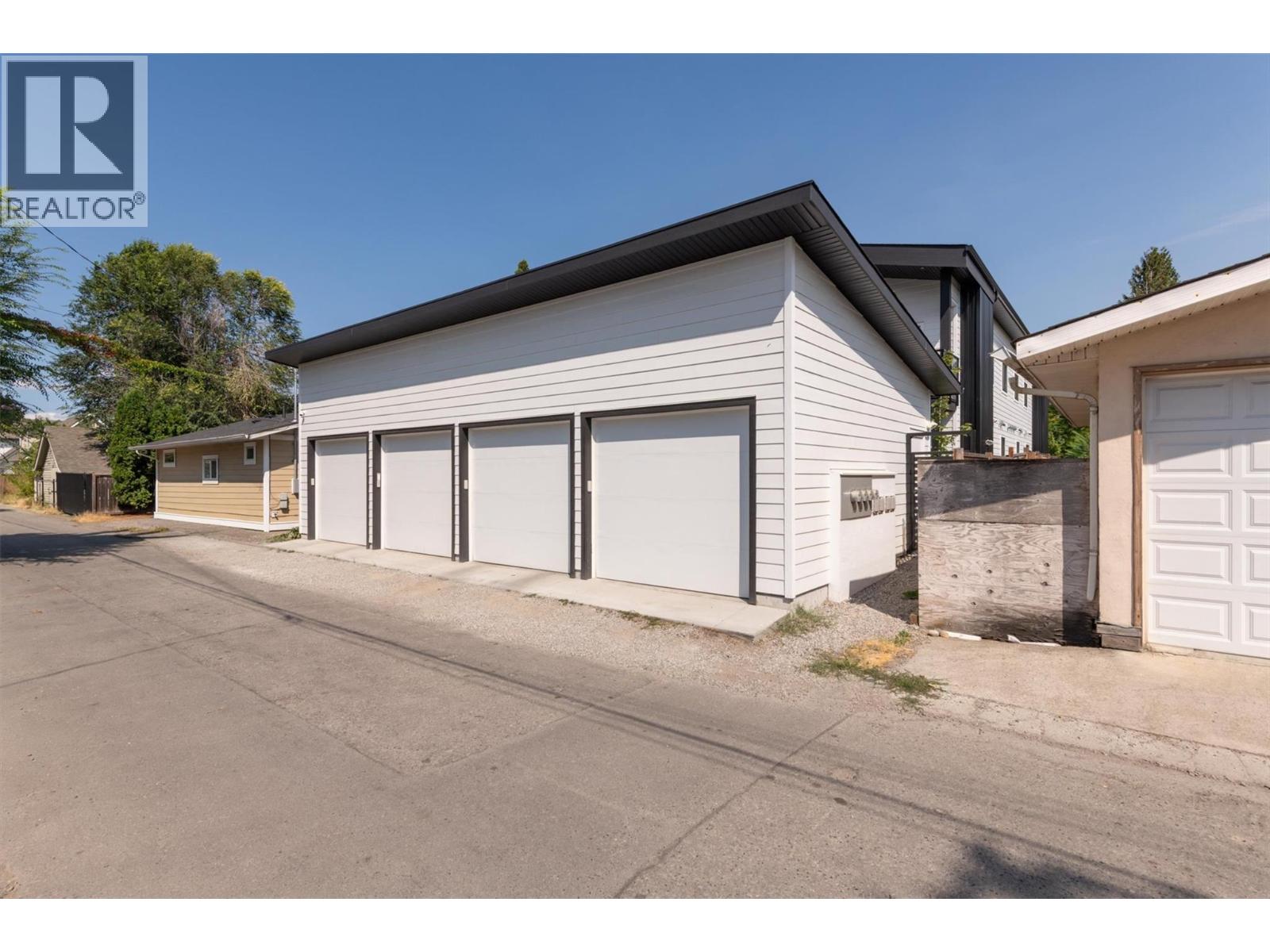 2274 Woodlawn Street Unit# 2, Kelowna, British Columbia  V1Y 2T2 - Photo 42 - 10398920