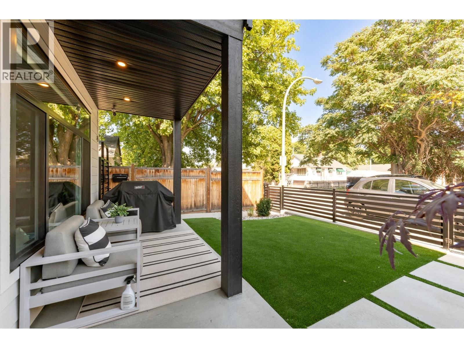 2274 Woodlawn Street Unit# 2, Kelowna, British Columbia  V1Y 2T2 - Photo 5 - 10398920