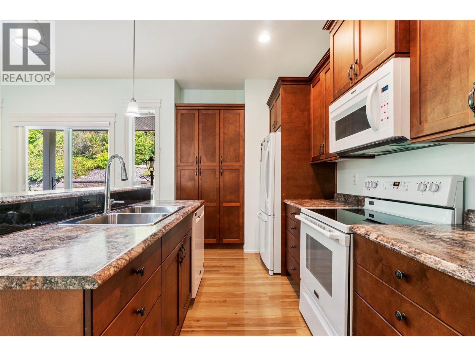 2850 7 Avenue Ne Unit# 7, Salmon Arm, British Columbia  V1E 0B7 - Photo 15 - 10399126