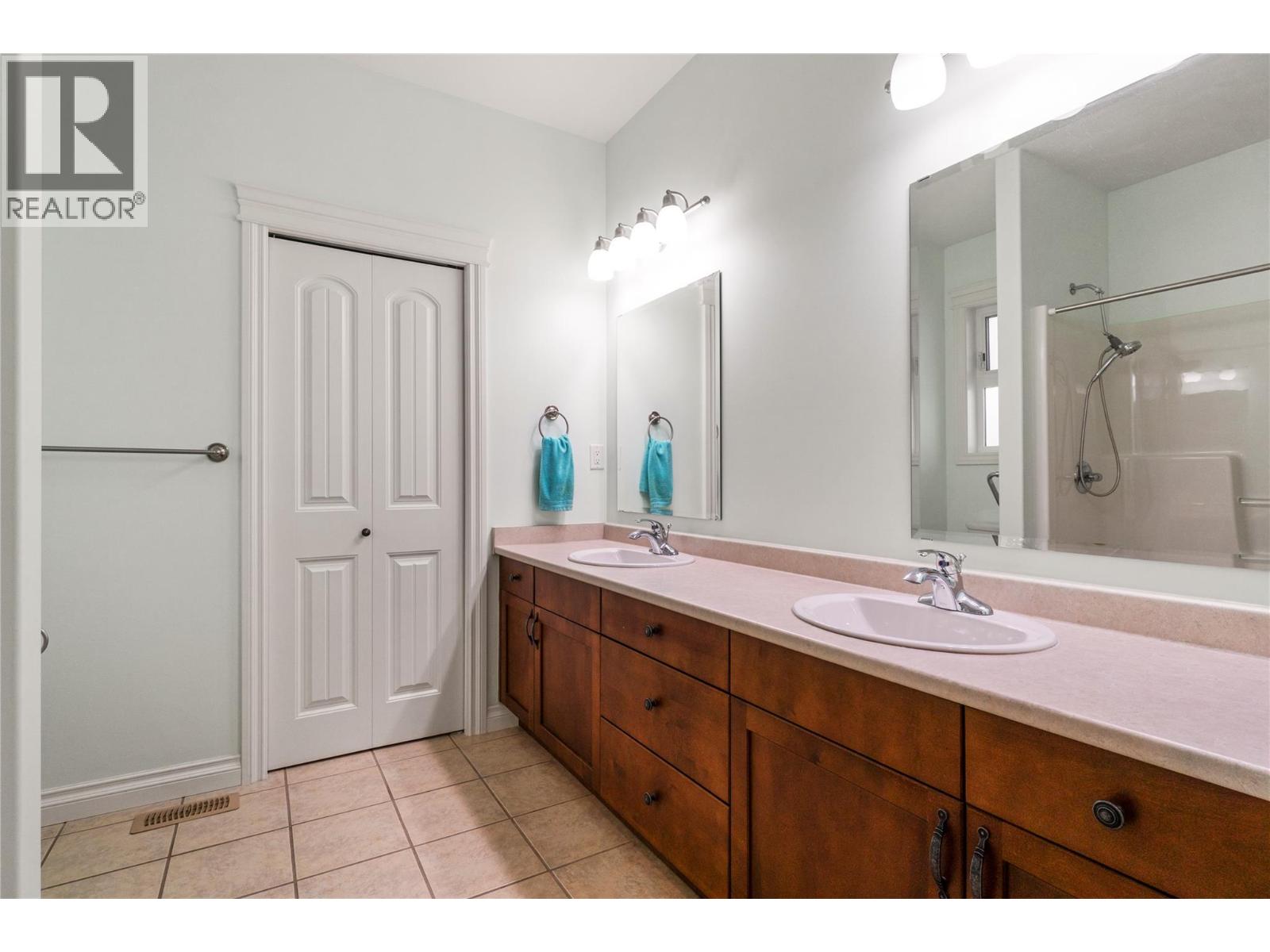 2850 7 Avenue Ne Unit# 7, Salmon Arm, British Columbia  V1E 0B7 - Photo 27 - 10399126
