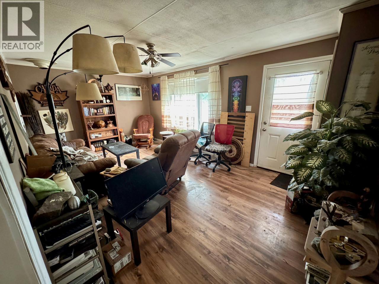 223 Larch Avenue, Kamloops, British Columbia  V2B 1C8 - Photo 3 - 10399110