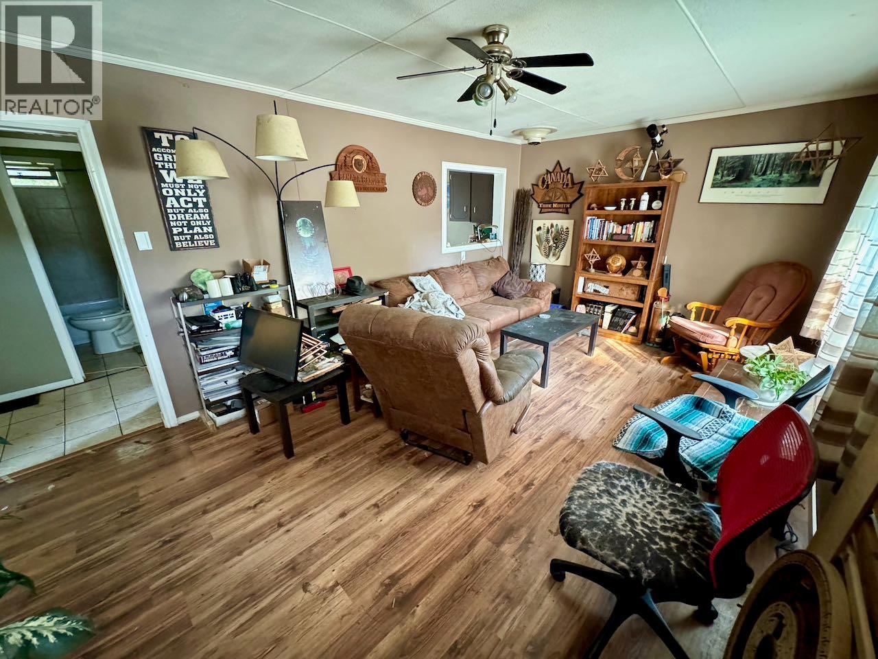 223 Larch Avenue, Kamloops, British Columbia  V2B 1C8 - Photo 5 - 10399110