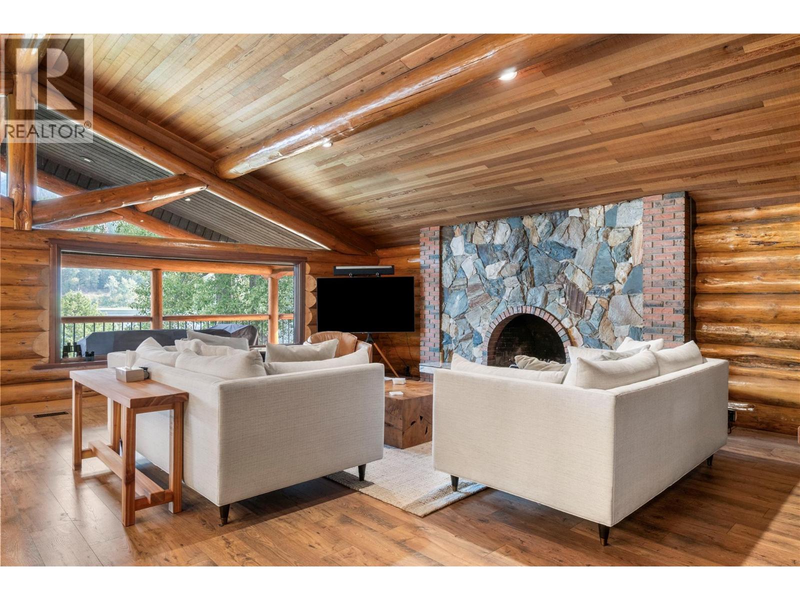 8758 Holding Road Unit# 1, Adams Lake, British Columbia  V0E 1M2 - Photo 12 - 10399106