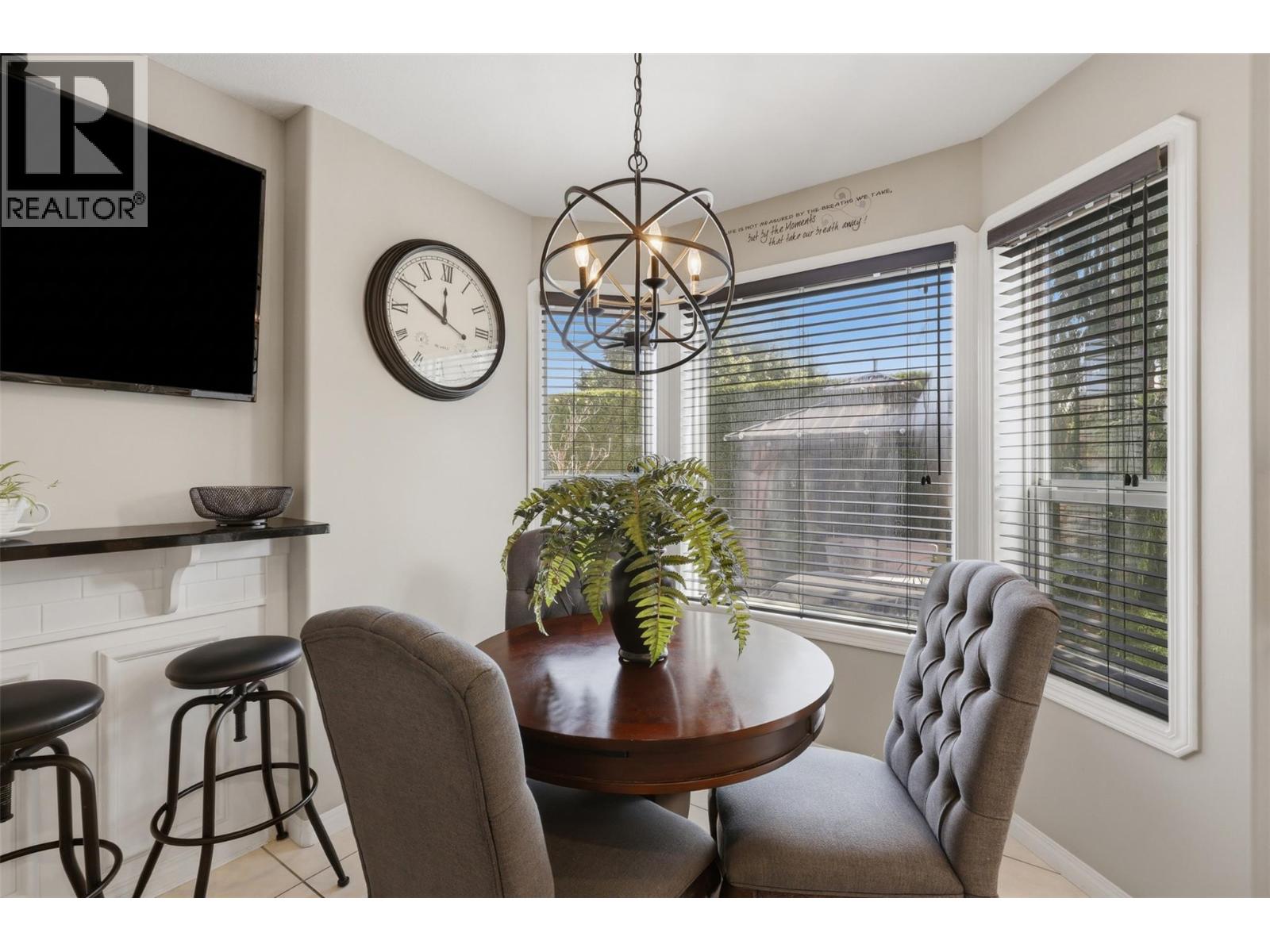 906 Invermere Court, Kamloops, British Columbia  V2B 7T4 - Photo 11 - 10399130