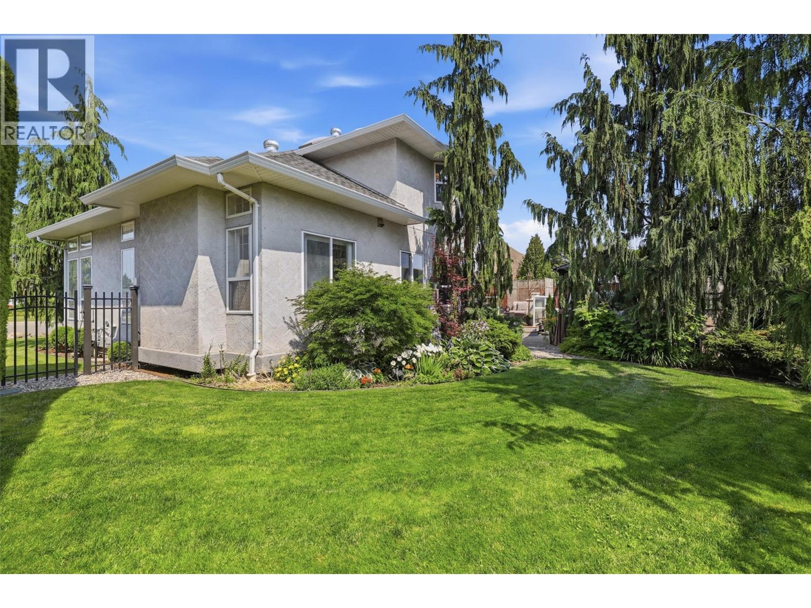 906 Invermere Court, Kamloops, British Columbia  V2B 7T4 - Photo 28 - 10399130