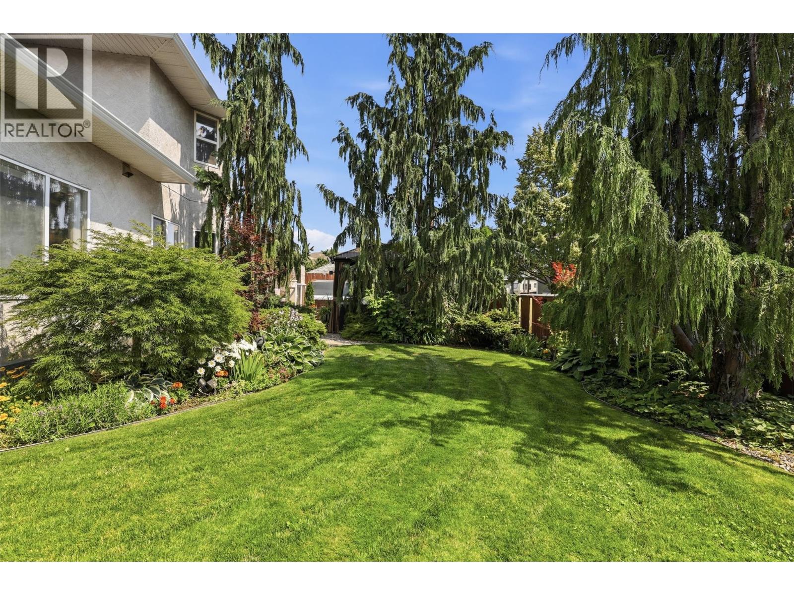 906 Invermere Court, Kamloops, British Columbia  V2B 7T4 - Photo 29 - 10399130