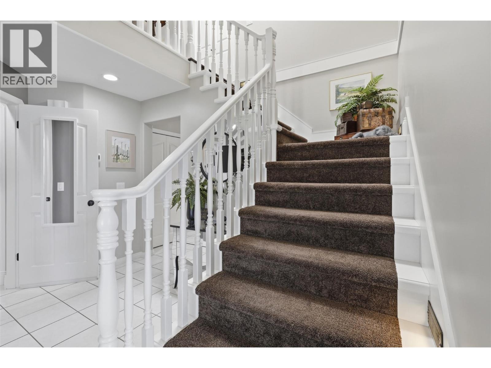 906 Invermere Court, Kamloops, British Columbia  V2B 7T4 - Photo 31 - 10399130