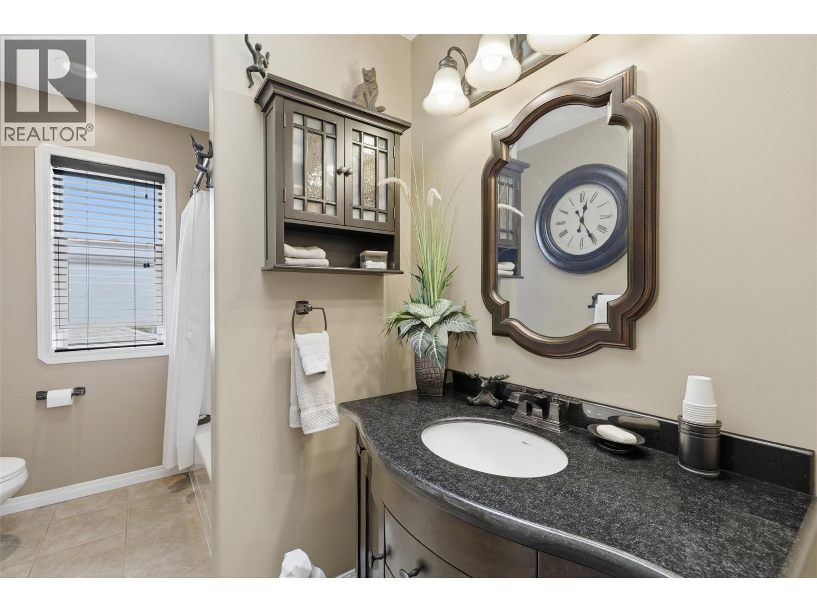 906 Invermere Court, Kamloops, British Columbia  V2B 7T4 - Photo 41 - 10399130