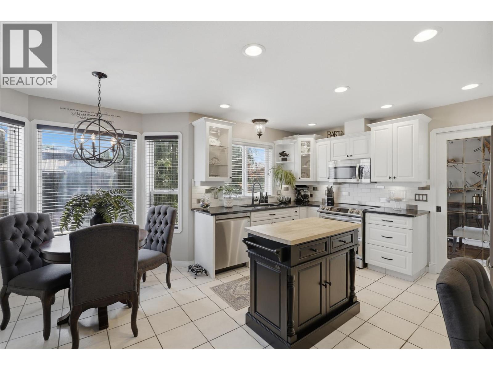 906 Invermere Court, Kamloops, British Columbia  V2B 7T4 - Photo 6 - 10399130
