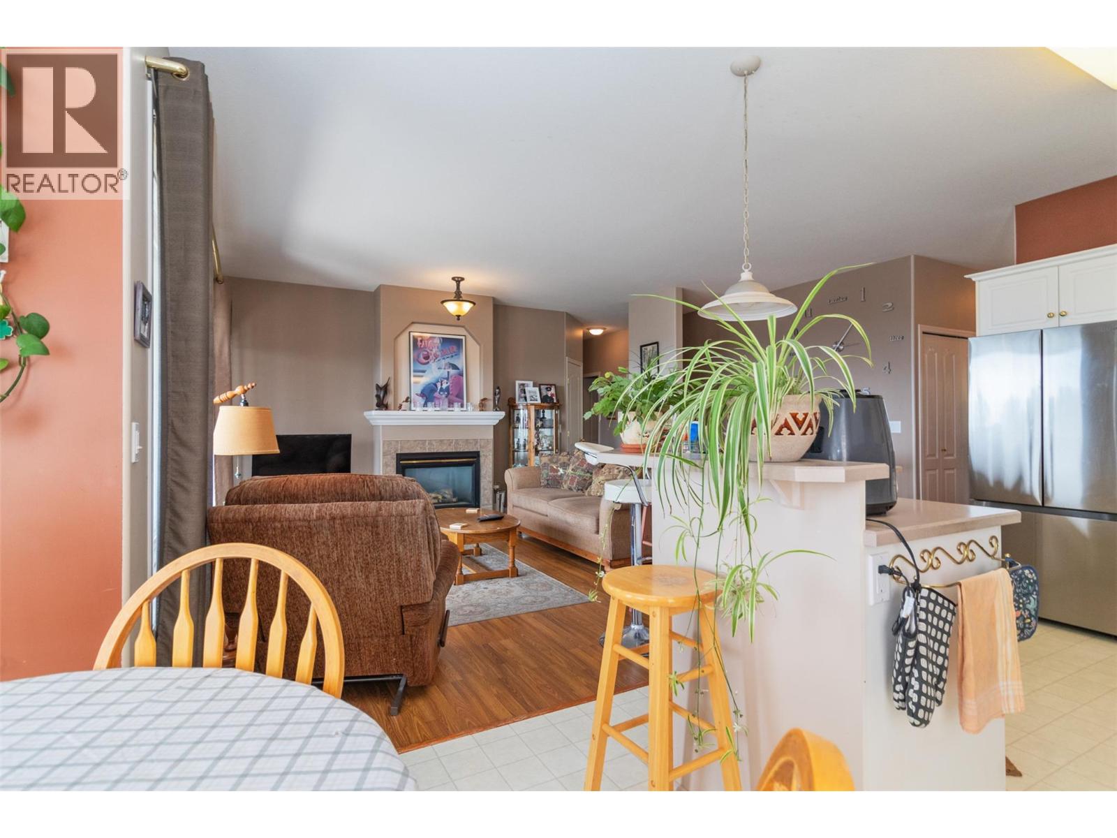 843 Lone Pine Drive, Kelowna, British Columbia  V1P 1A1 - Photo 11 - 10398975