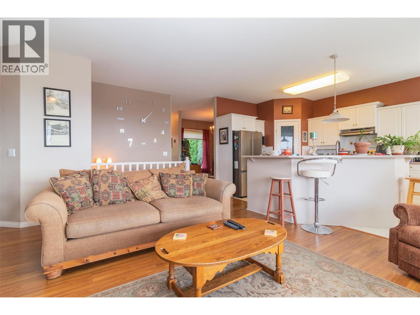 843 Lone Pine Drive, Kelowna, British Columbia  V1P 1A1 - Photo 12 - 10398975