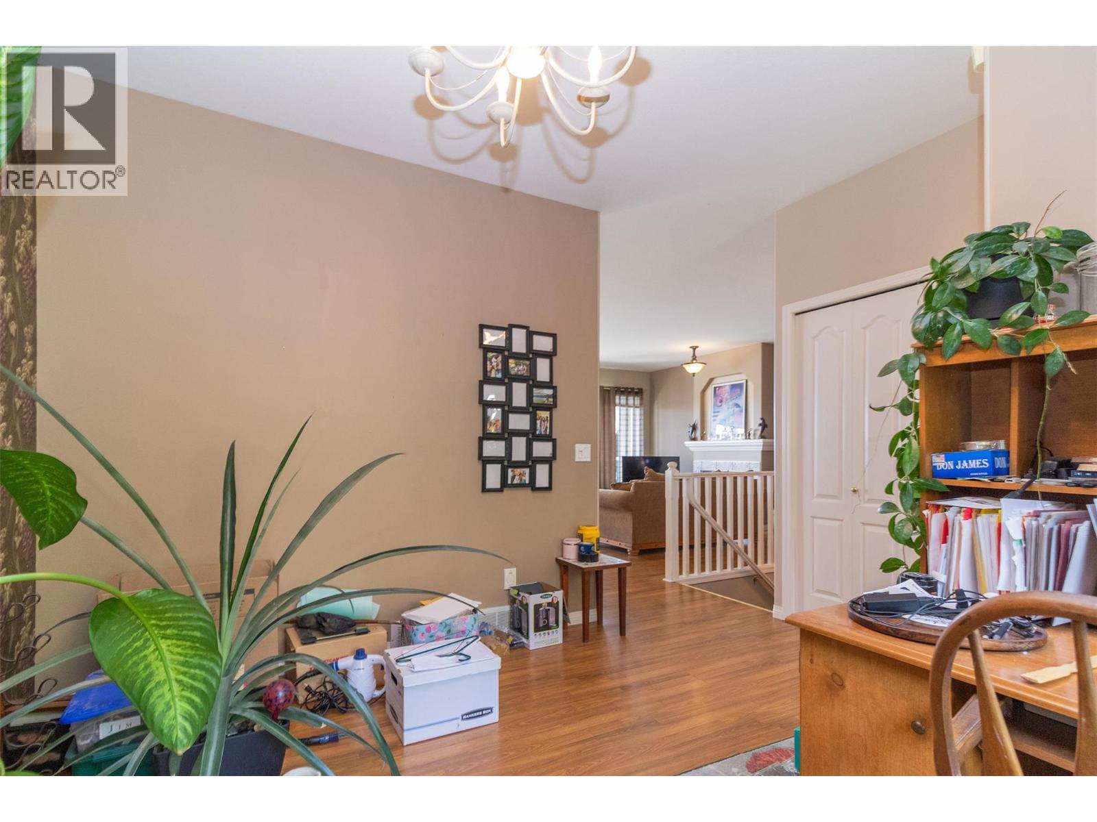 843 Lone Pine Drive, Kelowna, British Columbia  V1P 1A1 - Photo 15 - 10398975