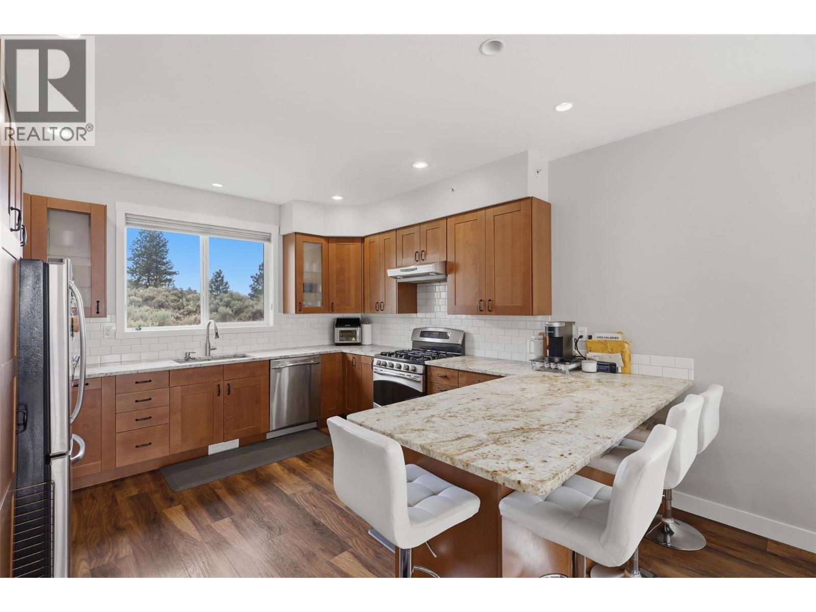 8702 Badger Drive, Kamloops, British Columbia  V2C 0B2 - Photo 10 - 10398938