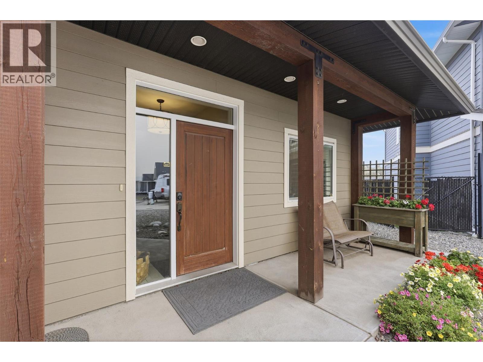 8702 Badger Drive, Kamloops, British Columbia  V2C 0B2 - Photo 2 - 10398938