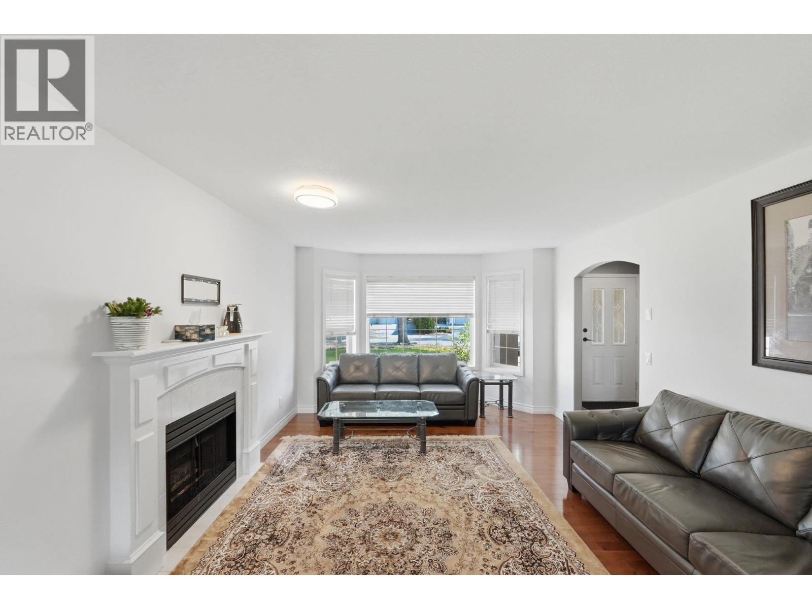348 Phipps Crescent, Kelowna, British Columbia  V1X 7N8 - Photo 6 - 10398886