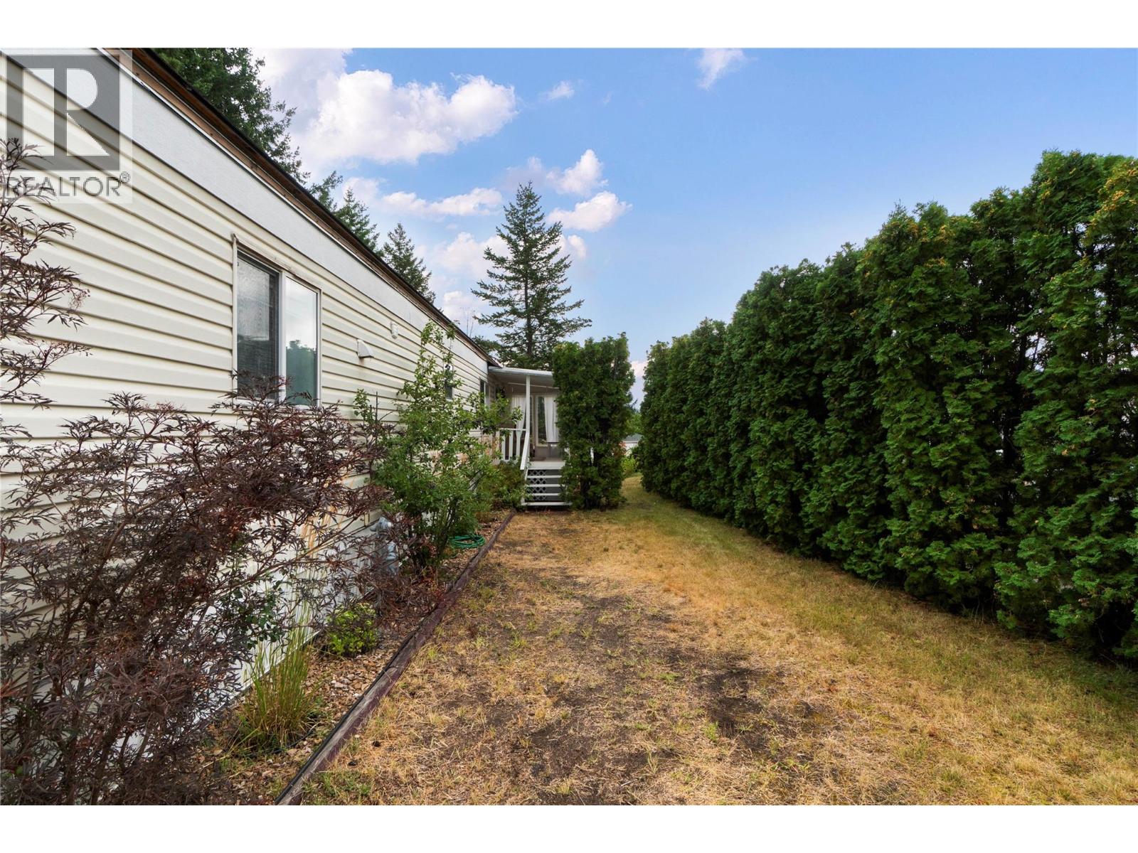 1361 30 Street Se Unit# 85, Salmon Arm, British Columbia  V1E 2N4 - Photo 3 - 10398269