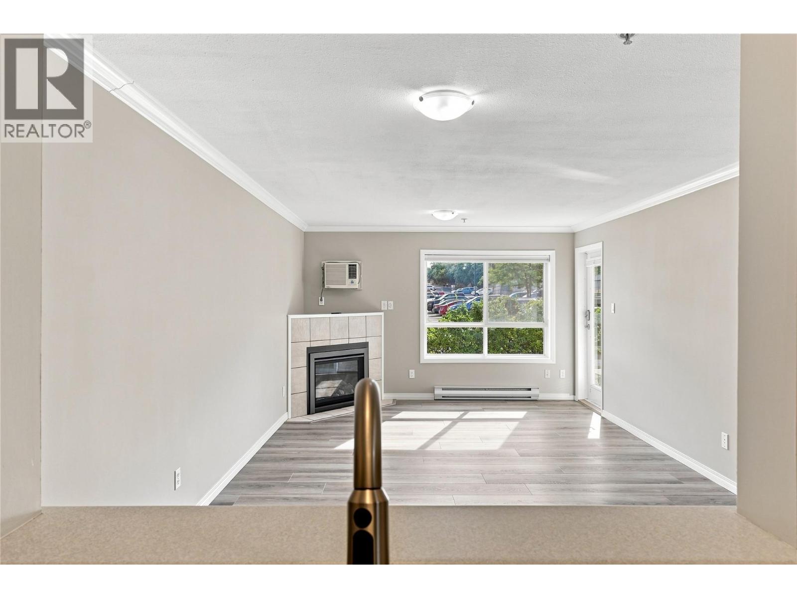 1120 Hugh Allan Drive Unit# 214, Kamloops, British Columbia  V1S 1T4 - Photo 6 - 10399092