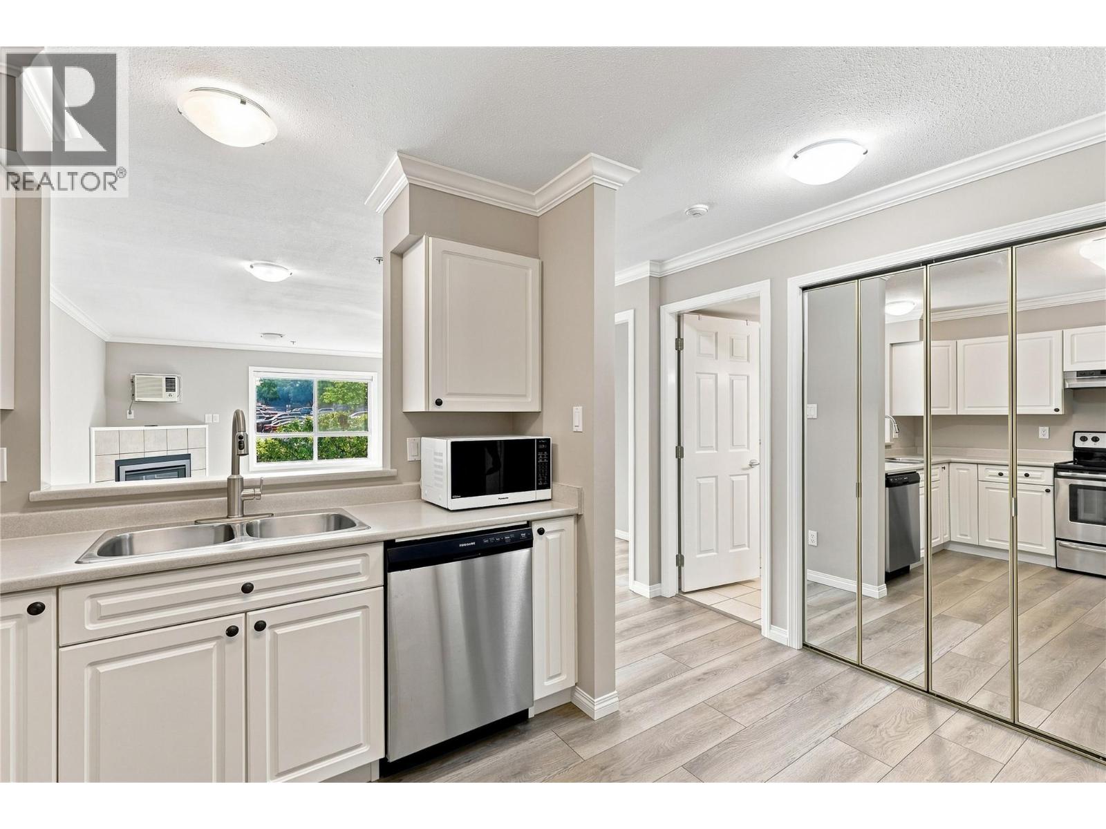 1120 Hugh Allan Drive Unit# 214, Kamloops, British Columbia  V1S 1T4 - Photo 8 - 10399092