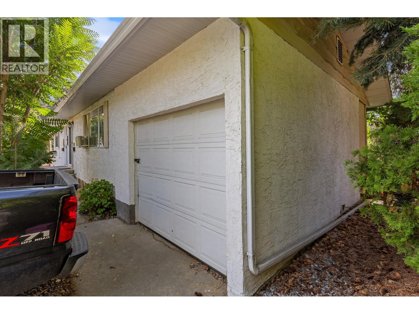 702 Fraser Road, Kelowna, British Columbia  V1X 3M3 - Photo 33 - 10398439