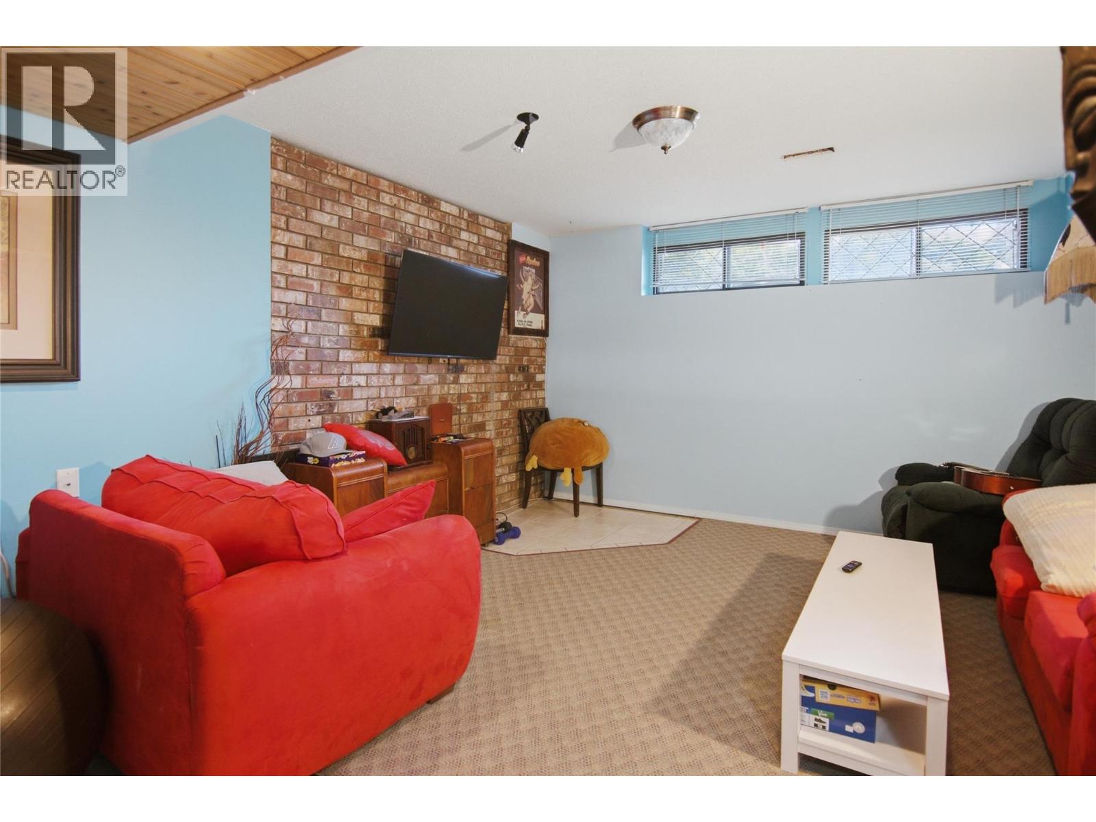 815 Kambia Crescent, Kamloops, British Columbia  V2B 7M8 - Photo 17 - 10398988