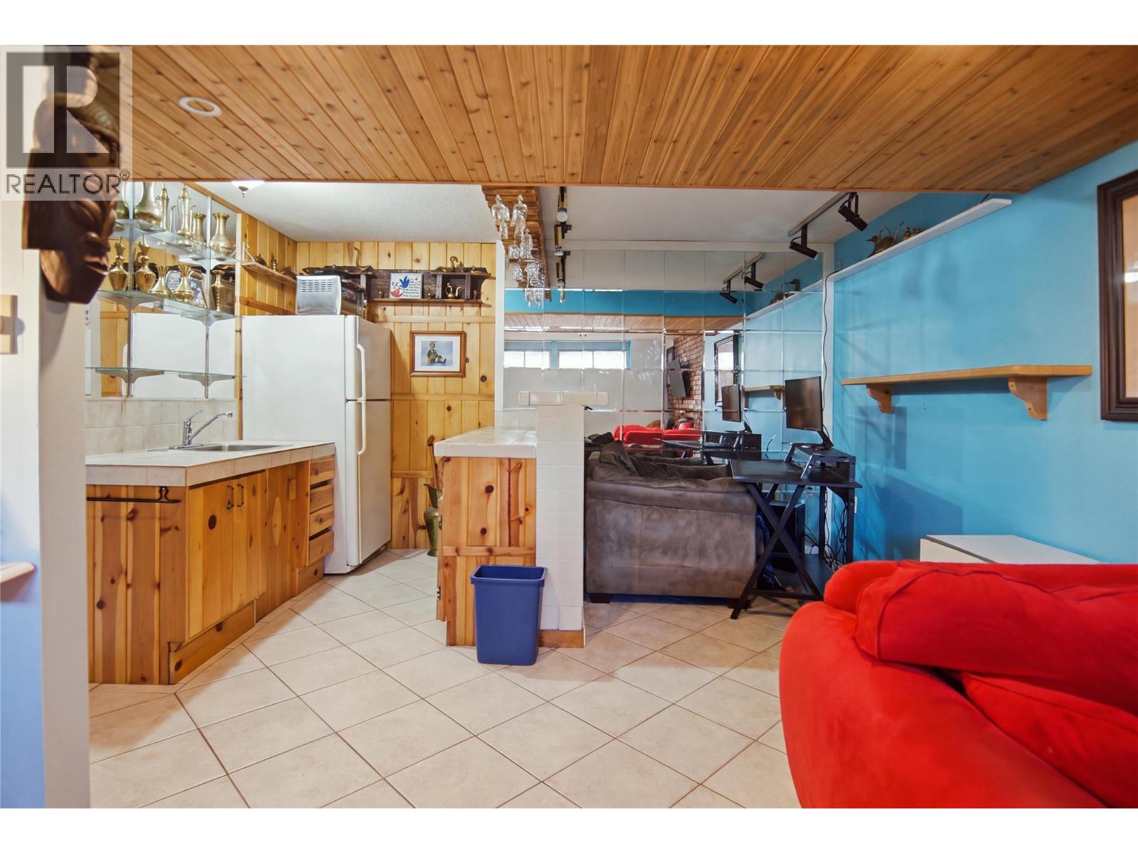 815 Kambia Crescent, Kamloops, British Columbia  V2B 7M8 - Photo 18 - 10398988