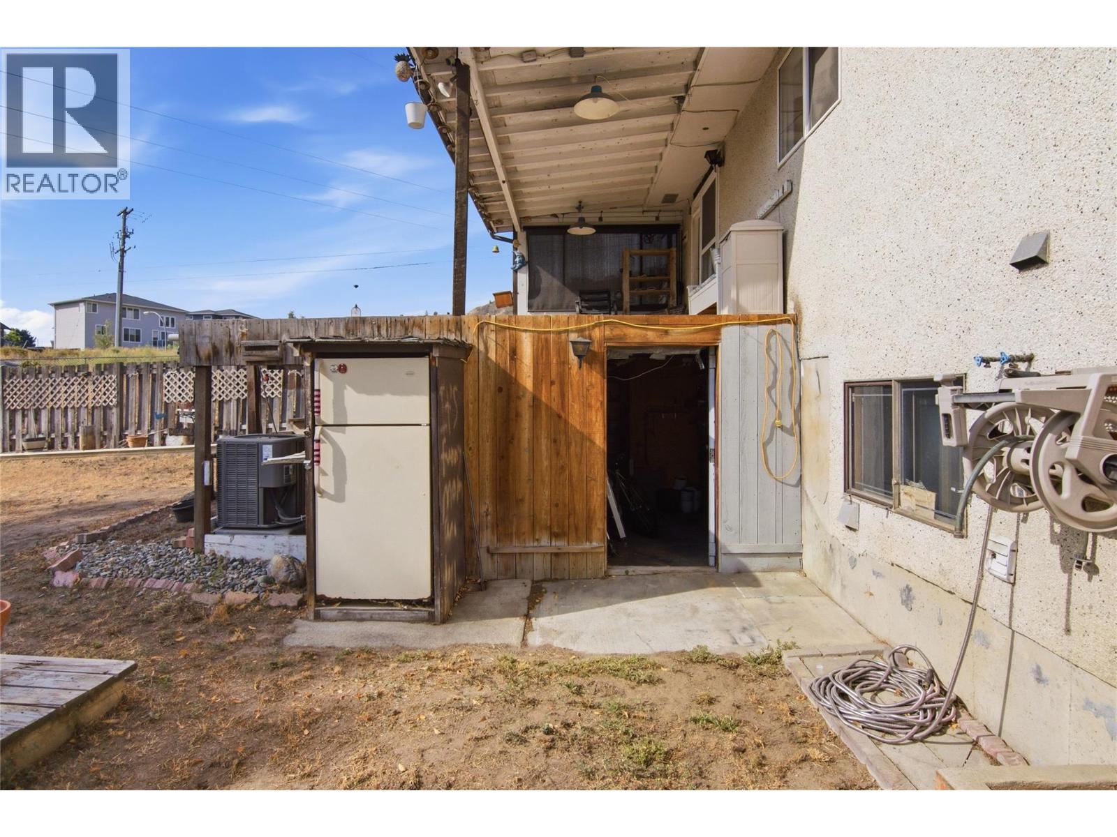815 Kambia Crescent, Kamloops, British Columbia  V2B 7M8 - Photo 28 - 10398988